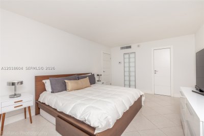 Aluguel de apartamento no Oceanside Plaza 9U