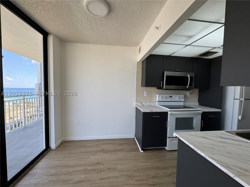 Apartment for rent at Winston Towers 1918