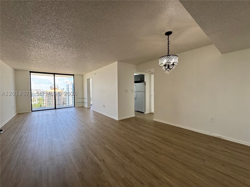 Apartment for rent at Winston Towers 1918