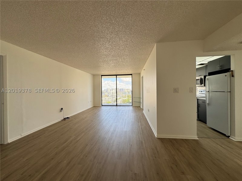 Apartment for rent at Winston Towers 1918
