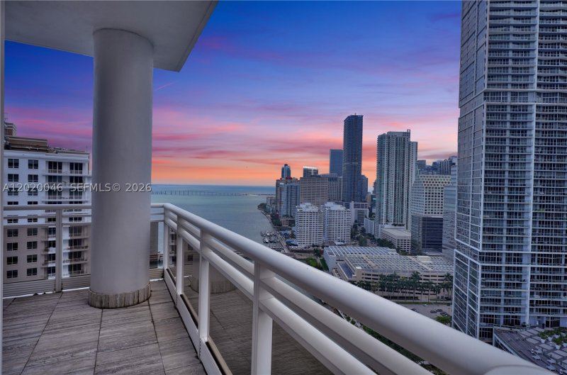 Condo for sale at Carbonell 3204