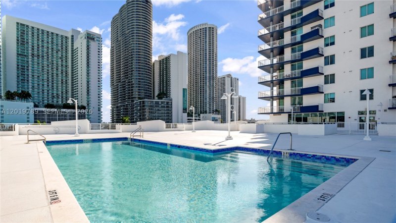 Comprar apartamento en 1800 Biscayne Plaza 1606