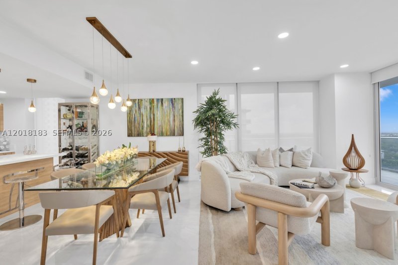 Condo for sale at The Harbour 2101