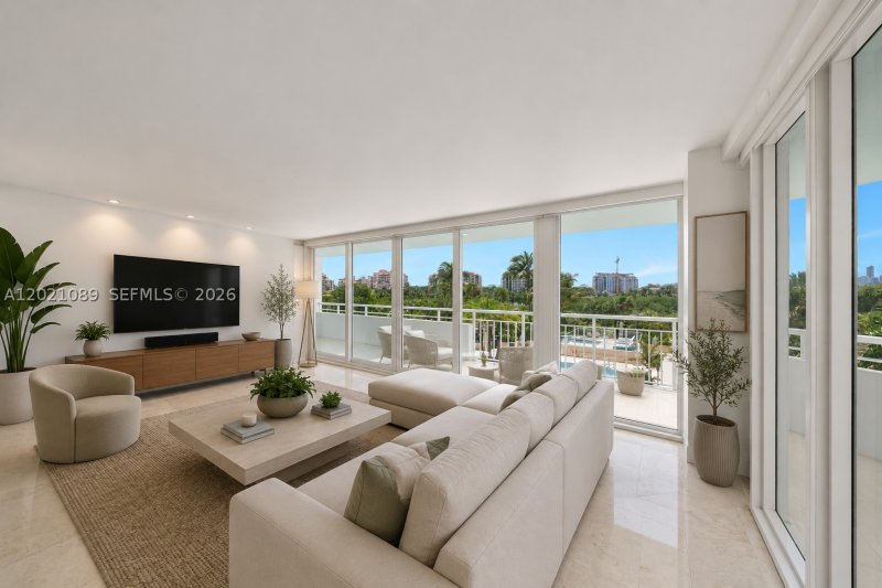 Apartment for rent at South Pointe Tower 409