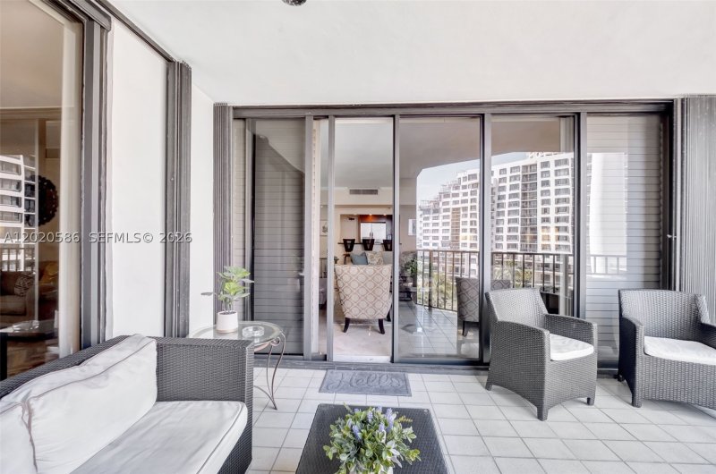 Comprar apartamento en Brickell Key One A914