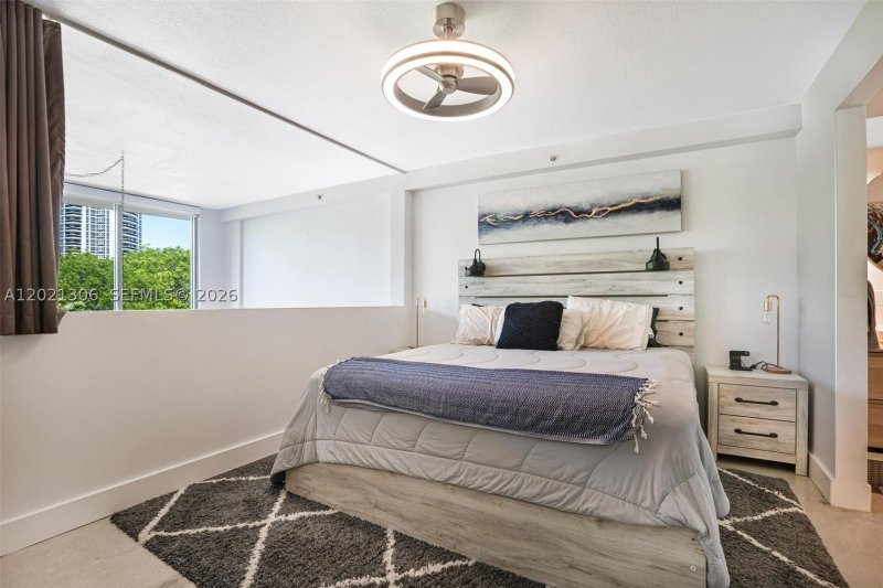 Apartment for rent at Absolute Lofts LG-5