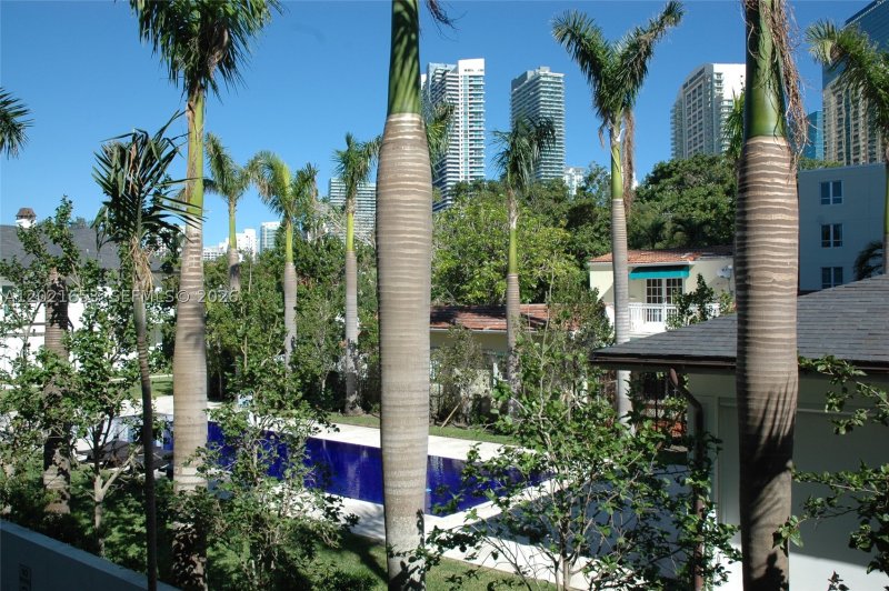 Apartment for rent at Lofts on Brickell 110