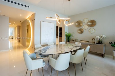Comprar apartamento no Aston Martin Residences 2203C