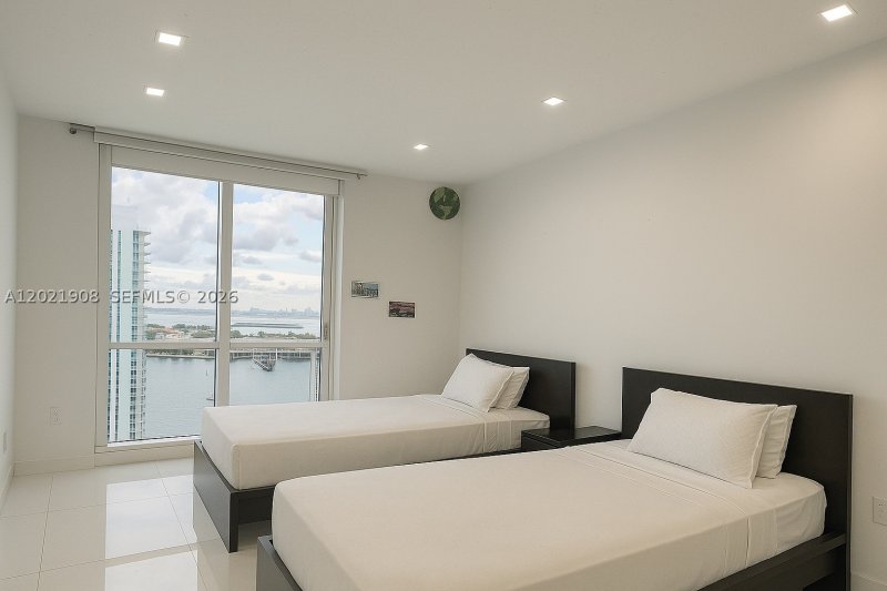 Comprar apartamento no Carbonell 3307