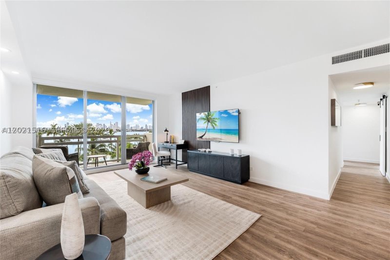 Apartment for rent at Flamingo 416S