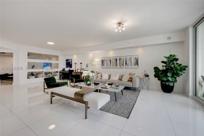 Comprar apartamento no Peninsula II 2007