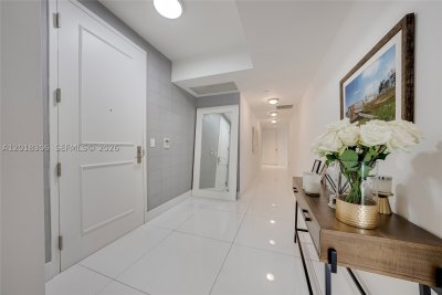 Comprar apartamento no Peninsula II 2007