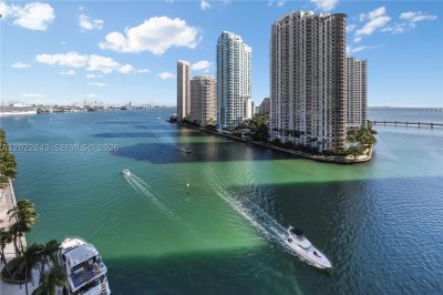 Comprar apartamento no Aston Martin Residences 1102