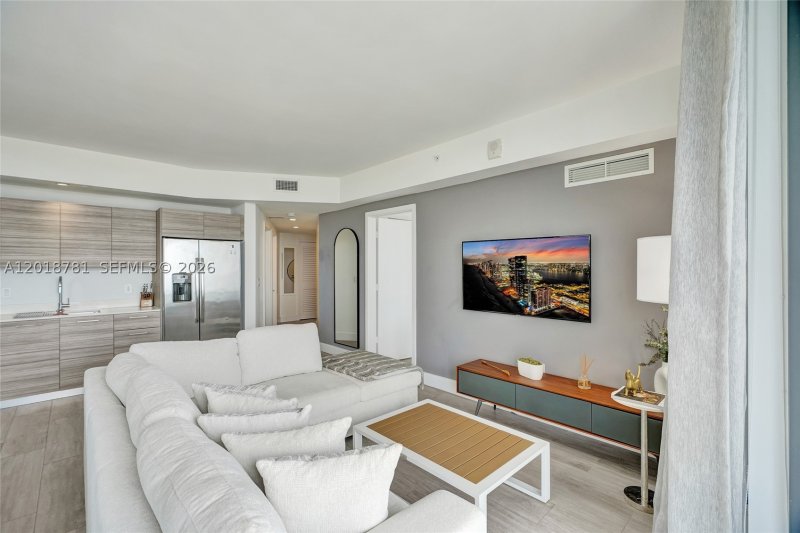 Apartment for rent at Hyde Midtown 2809
