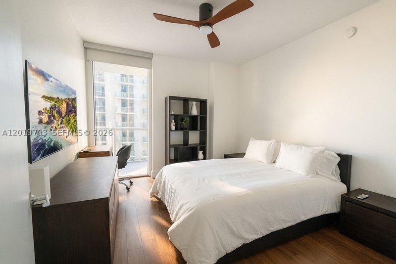 Apartment for rent at Avenue on Brickell 1050 Tower 2210