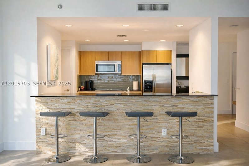 Apartment for rent at Avenue on Brickell 1050 Tower 2210