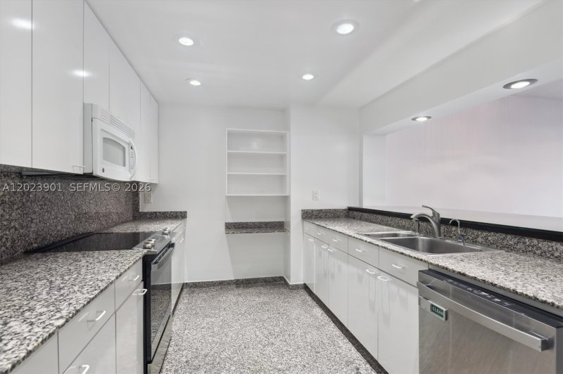 Apartment for rent at Key Colony III Emerald Bay 120