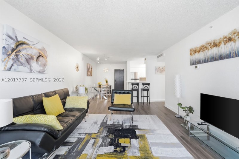 Condo for sale at Flamingo 666S