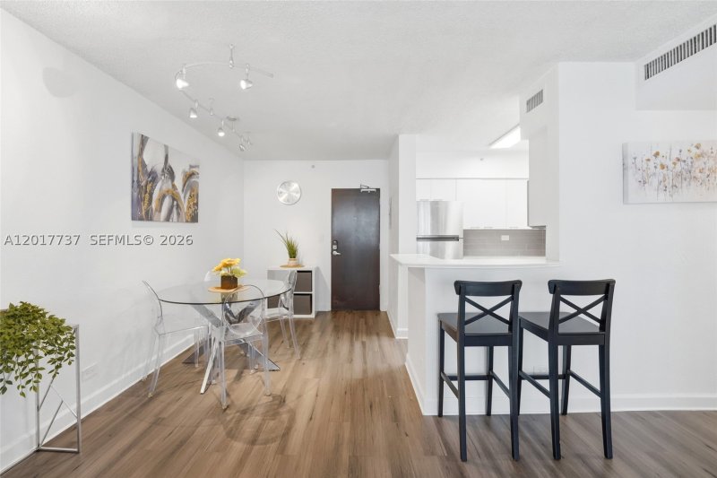 Condo for sale at Flamingo 666S
