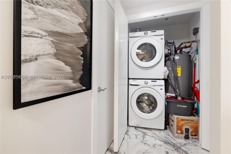 Apartment for rent at Ritz Carlton Coconut Grove 605