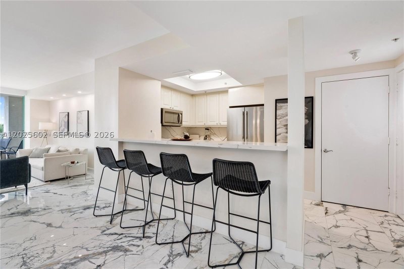 Apartment for rent at Ritz Carlton Coconut Grove 605