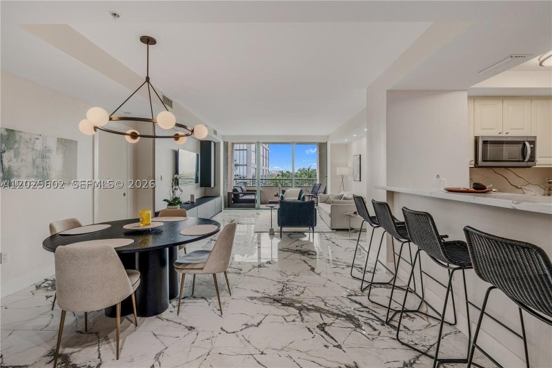 Apartment for rent at Ritz Carlton Coconut Grove 605