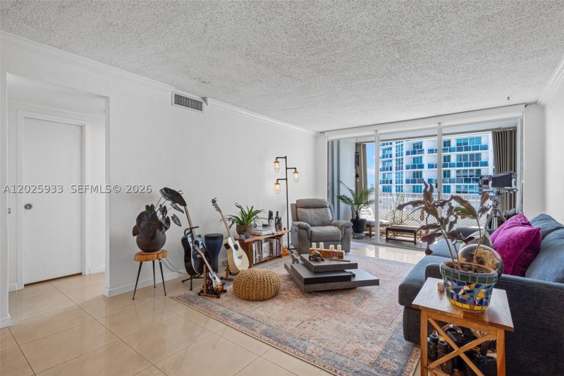 Condo for sale at Kennedy House 15M