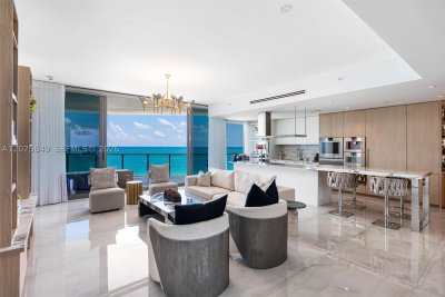 Comprar apartamento no Ritz Carlton Residences Sunny Isles 802