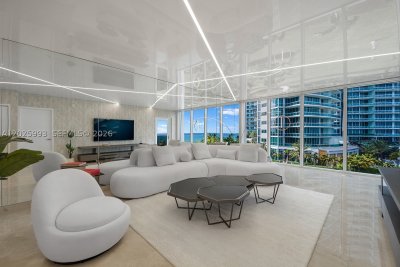 Harbour House Apt #507