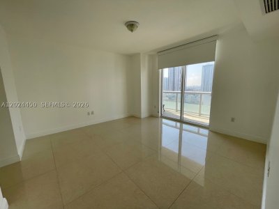 Comprar apartamento no 50 Biscayne 2401
