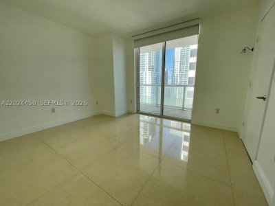 Comprar apartamento no 50 Biscayne 2401