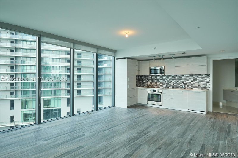 Apartment for rent at Paraiso Bay Miami 1208