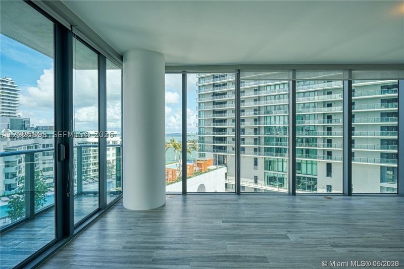 Apartment for rent at Paraiso Bay Miami 1208