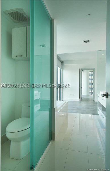 Apartment for rent at Paraiso Bay Miami 1208