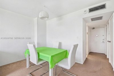 Comprar apartamento en Coronado I 825