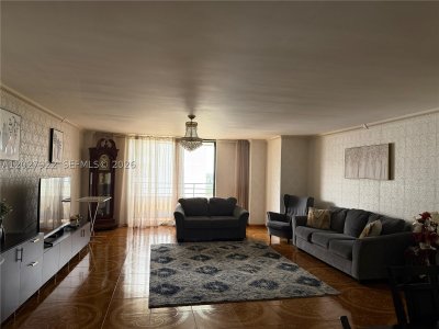 Olympus Condo Apt #1712