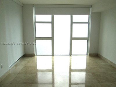 Comprar apartamento no Beach Club Three 2301