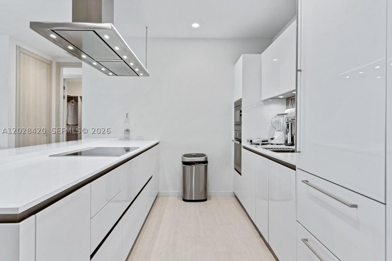 Apartment for rent at Brickell Flatiron PH6006