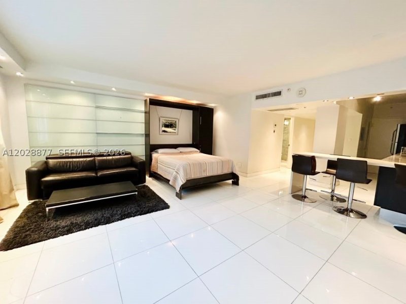 Apartment for rent at Oceania 1 701