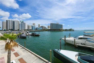 Comprar apartamento no Four Ambassadors 209