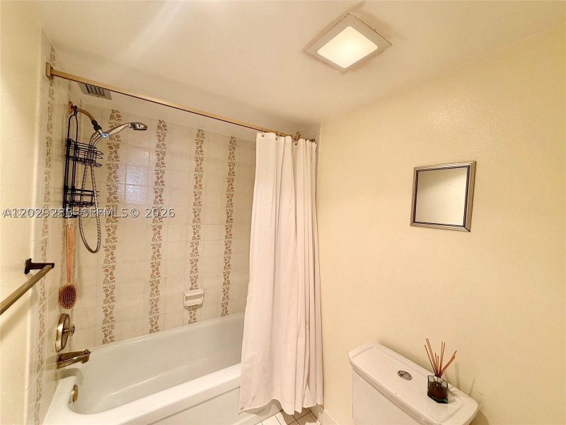 Condo for sale at Grenoble at Quadomain 306