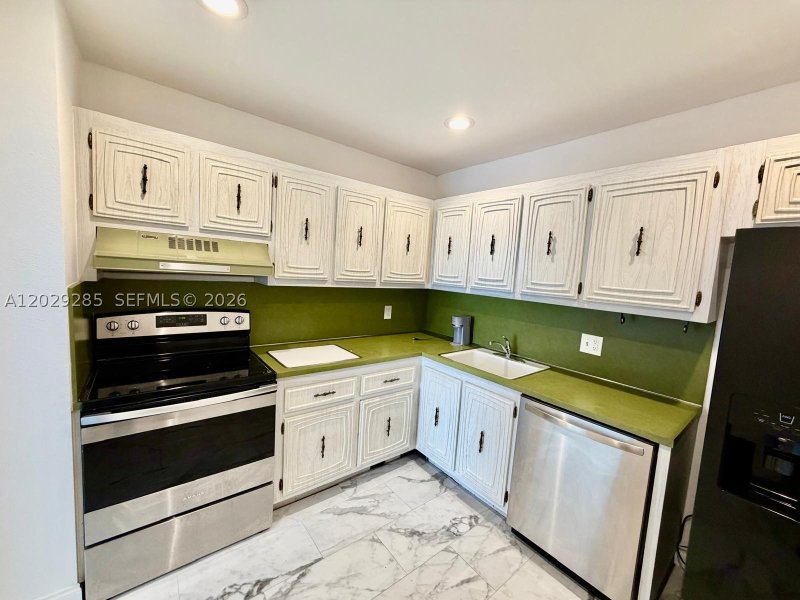 Condo for sale at Grenoble at Quadomain 306