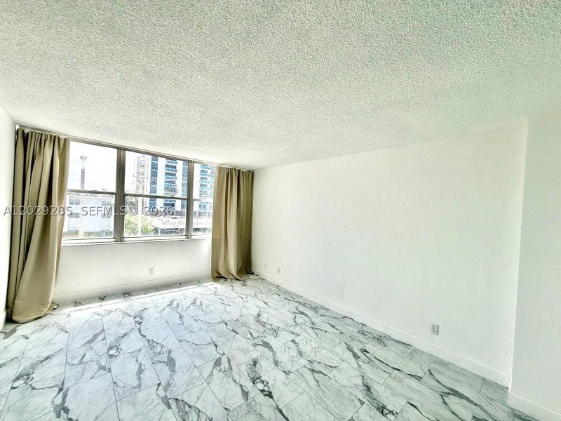Condo for sale at Grenoble at Quadomain 306