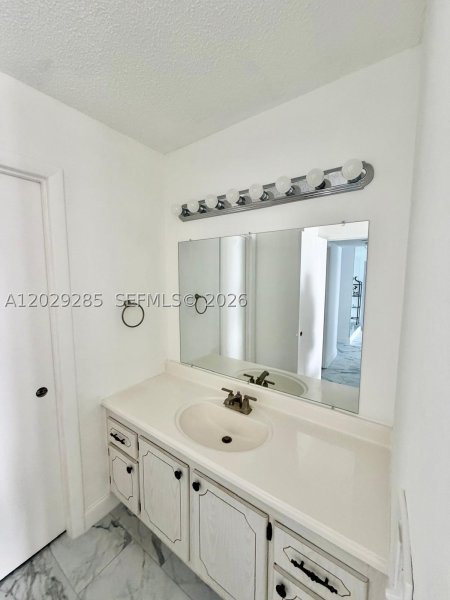 Condo for sale at Grenoble at Quadomain 306