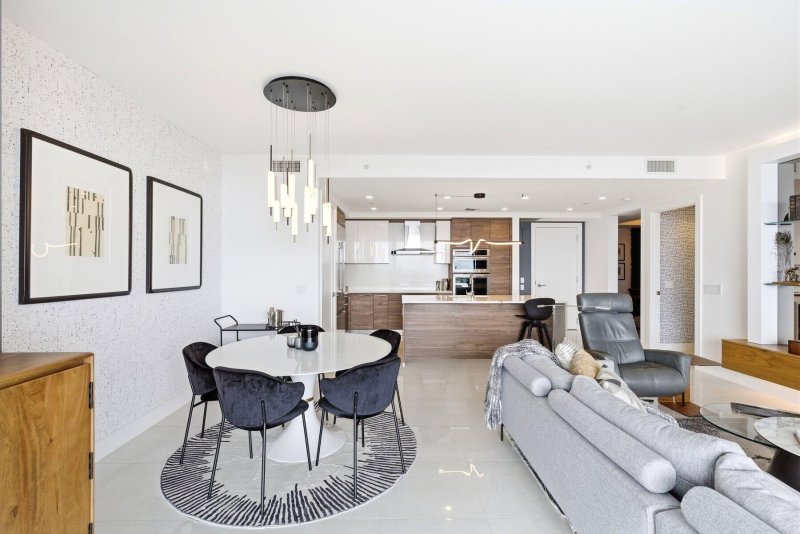 Condo for sale at 100 Las Olas 2802