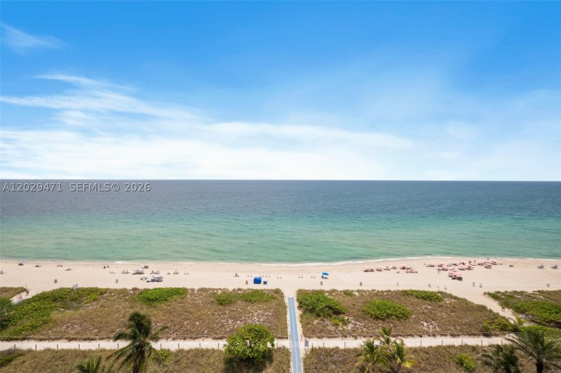 Apartment for rent at The Waves Condo 1208
