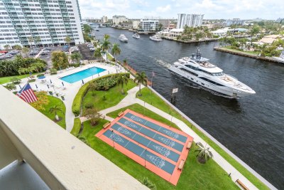 Coral Ridge Towers North Apt #806
