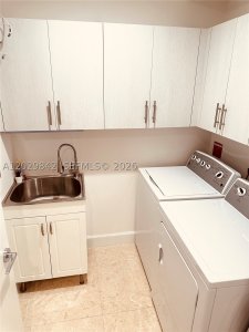 Aluguel de apartamento no Emerald Brickell TS206