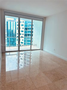 Aluguel de apartamento no Emerald Brickell TS206