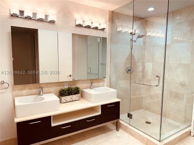 Aluguel de apartamento no Emerald Brickell TS206